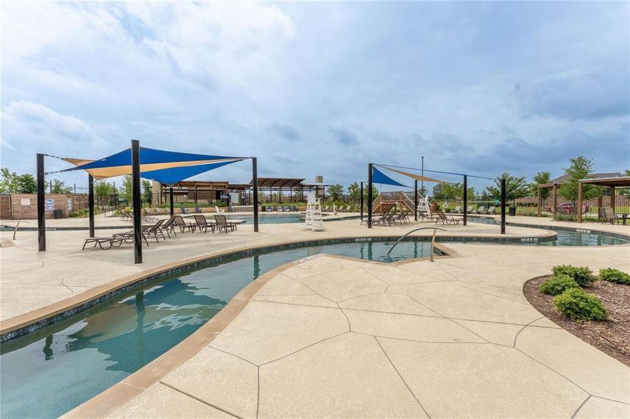 Community amenities in Preserve at Honey Creek: Brookstone Collection, McKinney (Image 28).