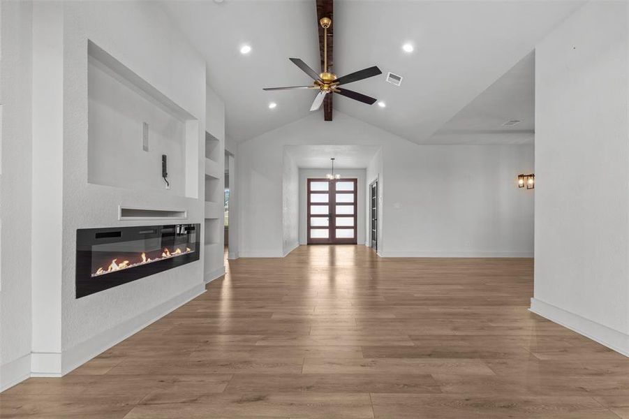 Spacious, unfurnished interior of a new home in , Mineral Wells (Image 17).