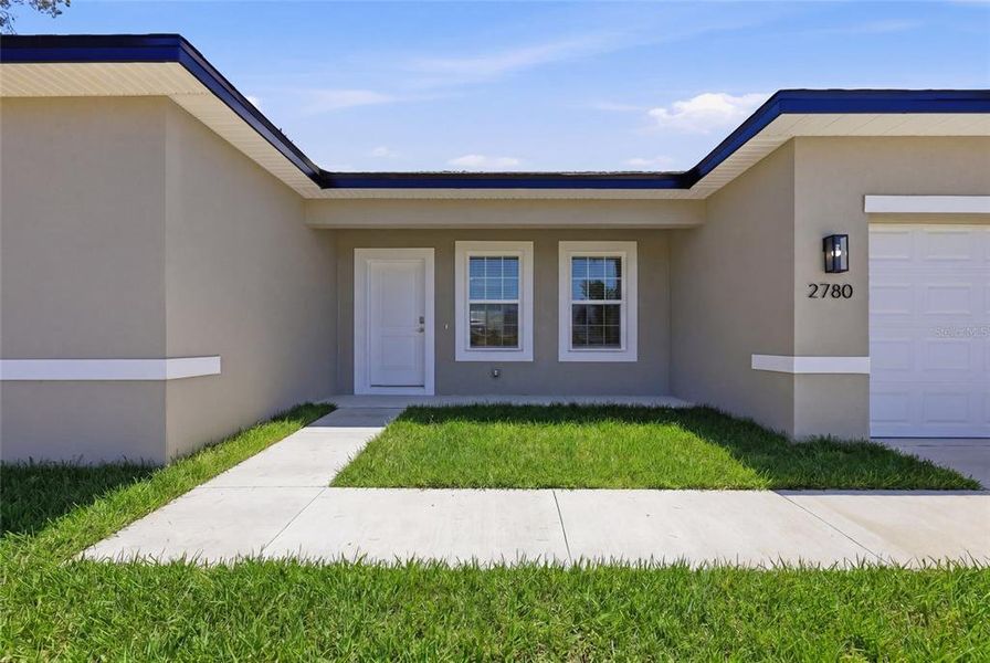 Exterior details and patio area of a home in , Ocala (Image 3).