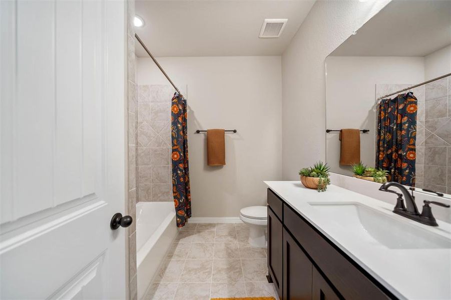 Furnished interior view inside a new home in Aero Vista, Caddo Mills (Image 11). Furnished interior view inside a new home in Aero Vista, Caddo Mills (Image 11).