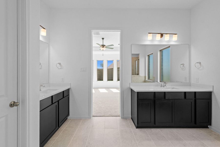 Furnished interior view inside a new home in Pomona 60', Manvel (Image 7).