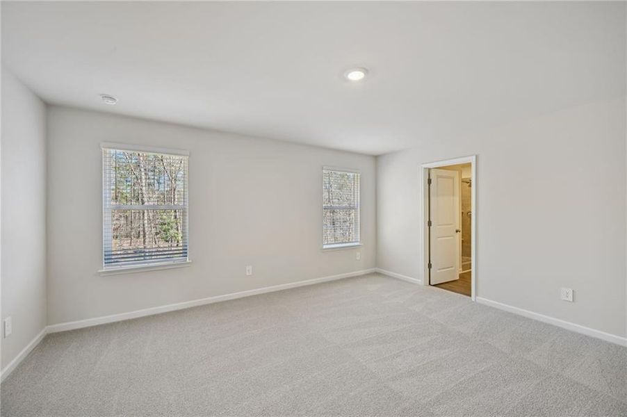 Spacious, unfurnished interior of a new home in Creekside at Oxford Park, Fairburn (Image 34).