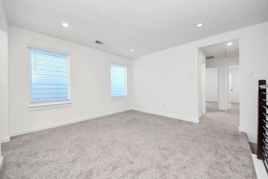 Spacious, unfurnished interior of a new home in , Houston (Image 22).