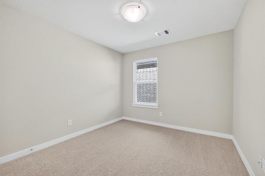 Spacious, unfurnished interior of a new home in Hickory Hill, Sherman (Image 27).