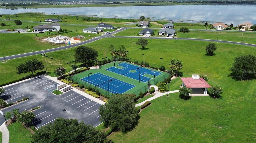 Community amenities in , Lake Alfred (Image 47).