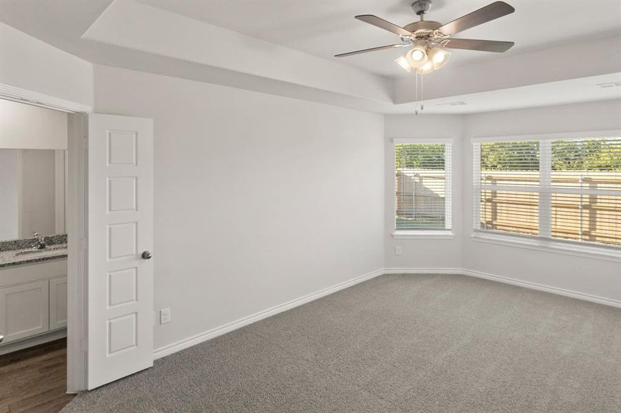 Spacious, unfurnished interior of a new home in Retreat at Fossil Creek, Fort Worth (Image 8). Spacious, unfurnished interior of a new home in Retreat at Fossil Creek, Fort Worth (Image 8).
