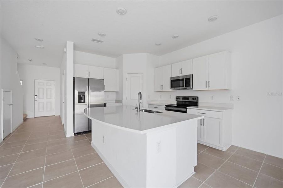 Furnished interior view inside a new home in , Wesley Chapel (Image 4).