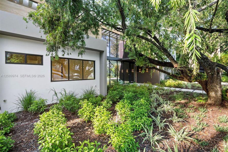 Exterior details and patio area of a home in , South Miami (Image 35).