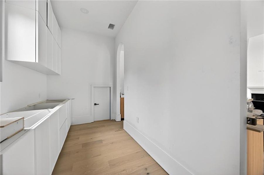 Spacious, unfurnished interior of a new home in , Alpharetta (Image 17).