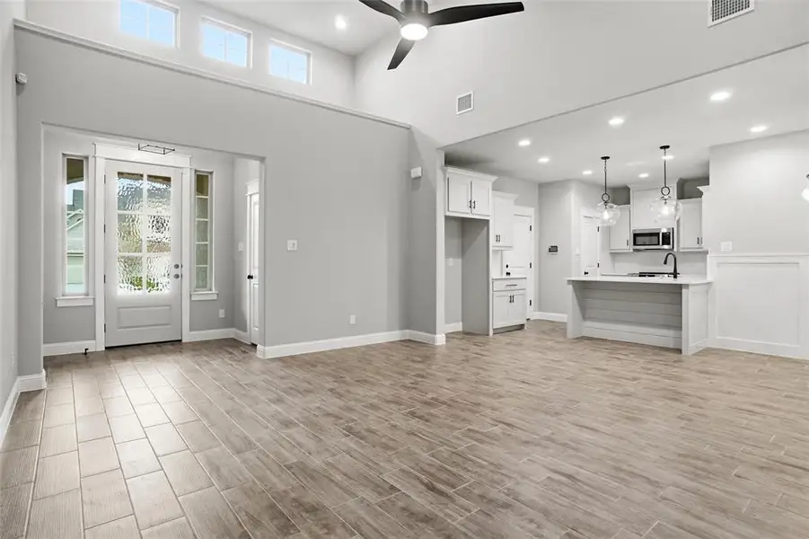 Spacious, unfurnished interior of a new home in , Weatherford (Image 9). Spacious, unfurnished interior of a new home in , Weatherford (Image 9).