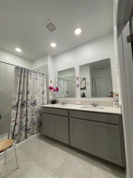 Furnished interior view inside a new home in Peace Creek Reserve: Legacy Collection, Winter Haven (Image 6). Furnished interior view inside a new home in Peace Creek Reserve: Legacy Collection, Winter Haven (Image 6).