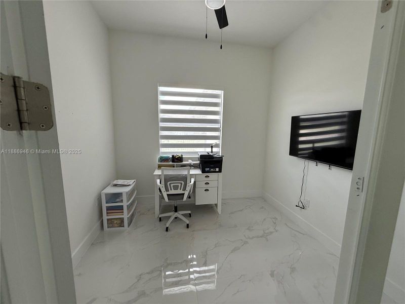 Furnished interior view inside a new home in , Lehigh Acres (Image 4).