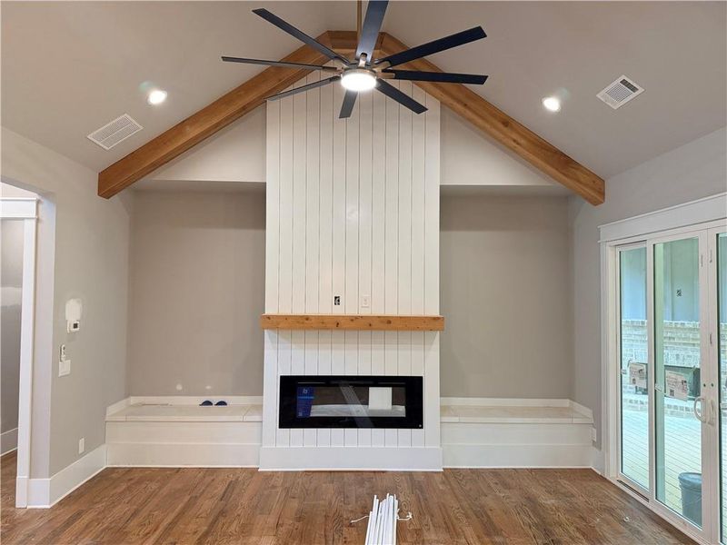 Spacious, unfurnished interior of a new home in , Jefferson (Image 26).