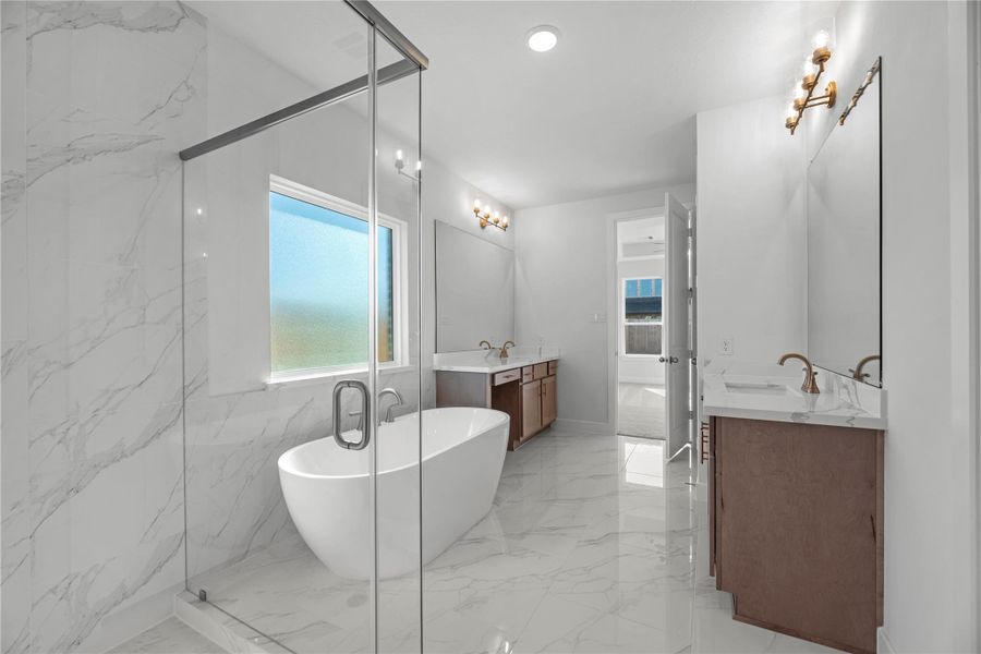 Representative image. Features, selections and colors may vary.