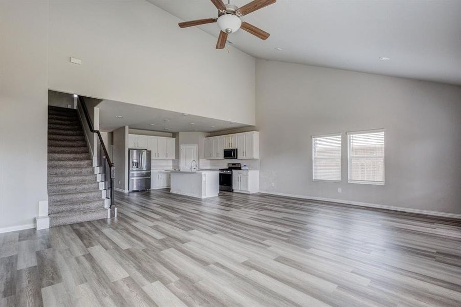 Spacious, unfurnished interior of a new home in Stonehaven, Seagoville (Image 14). Spacious, unfurnished interior of a new home in Stonehaven, Seagoville (Image 14).
