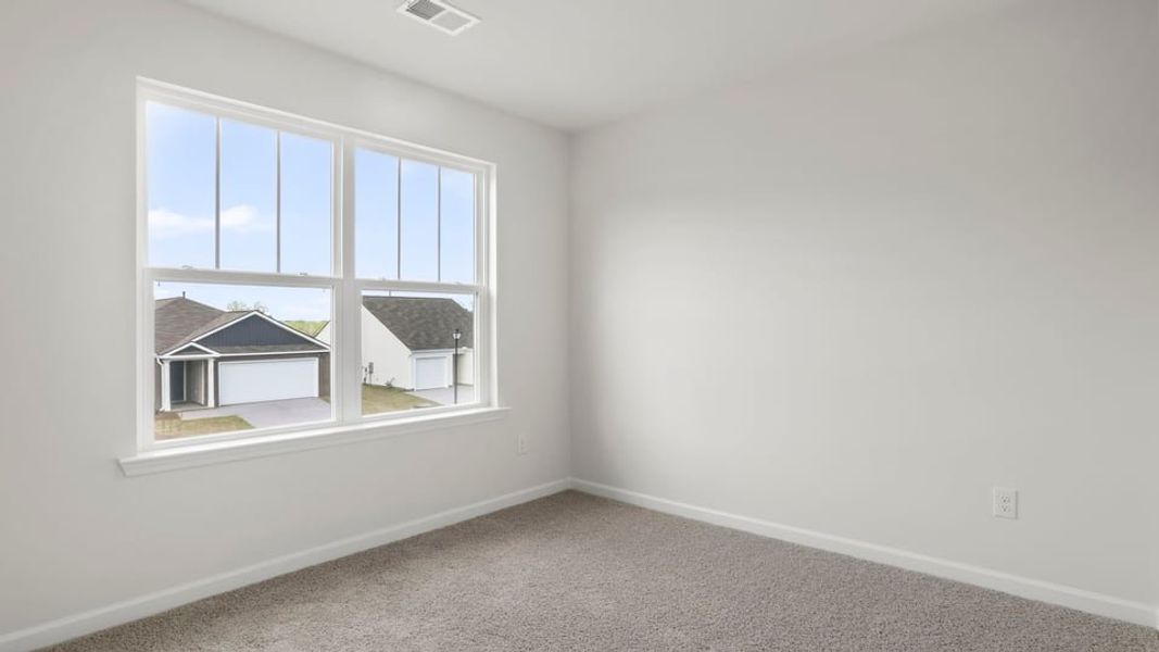 Spacious, unfurnished interior of a new home in Cedar Gap, Fountain Inn (Image 26).