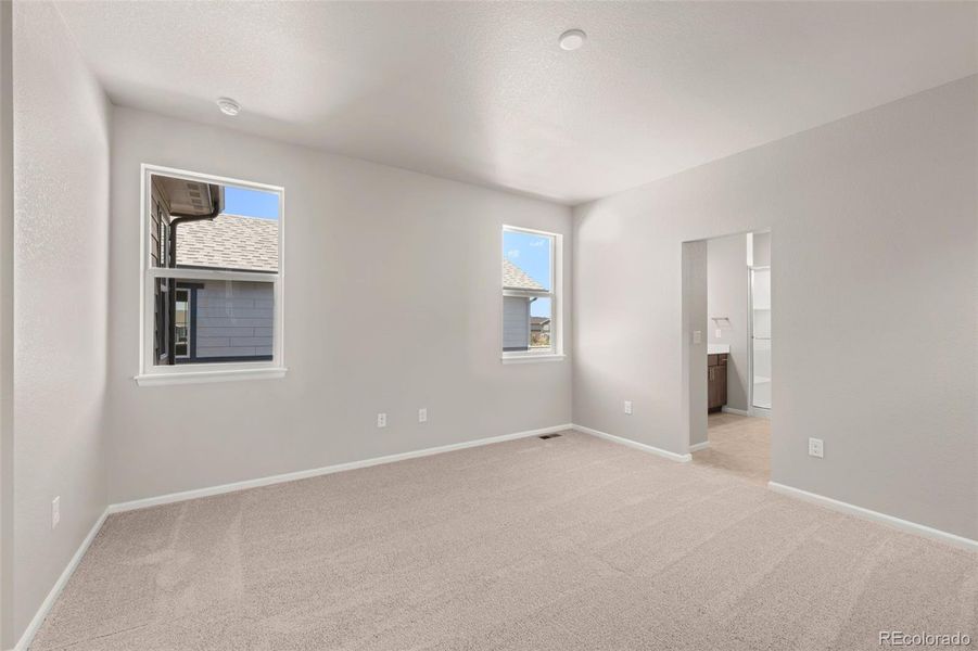 Spacious, unfurnished interior of a new home in Painted Prairie, Aurora (Image 35).
