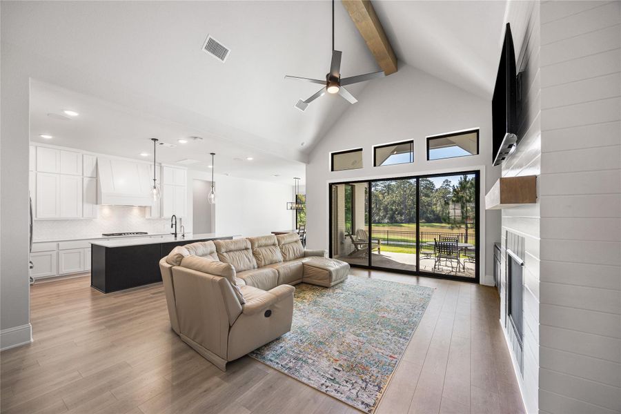 Large and inviting Living are