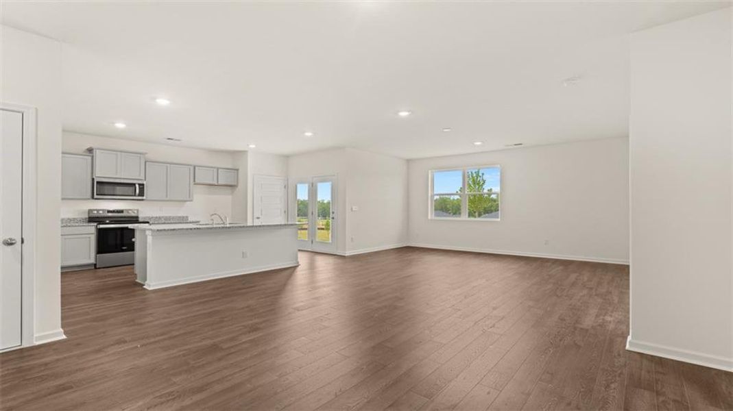 Spacious, unfurnished interior of a new home in Champion's Run, Lithonia (Image 14).