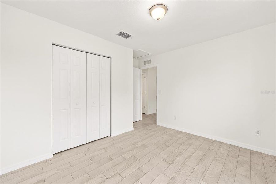 Spacious, unfurnished interior of a new home in , Ocala (Image 25).