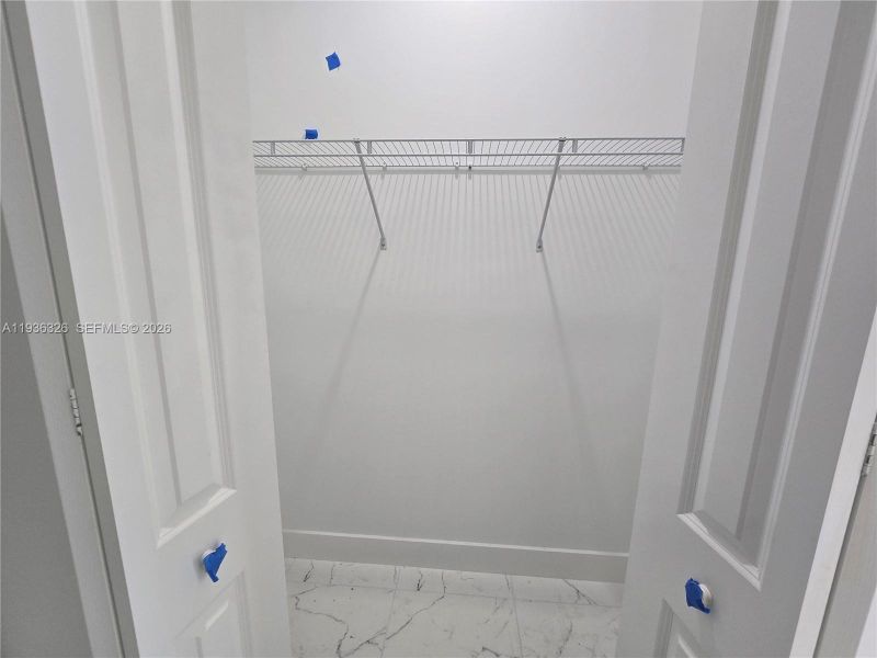 Spacious, unfurnished interior of a new home in , Lehigh Acres (Image 25).