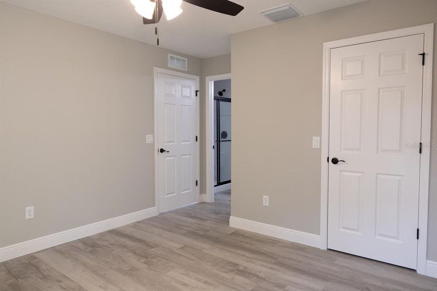 Spacious, unfurnished interior of a new home in , Citrus Springs (Image 43).