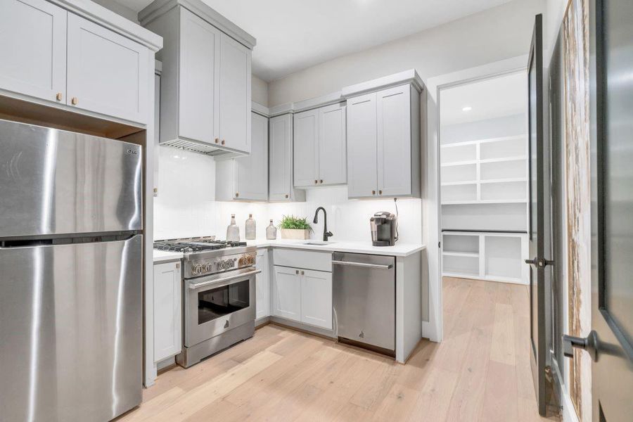 Standalone catering kitchen Standalone catering kitchen