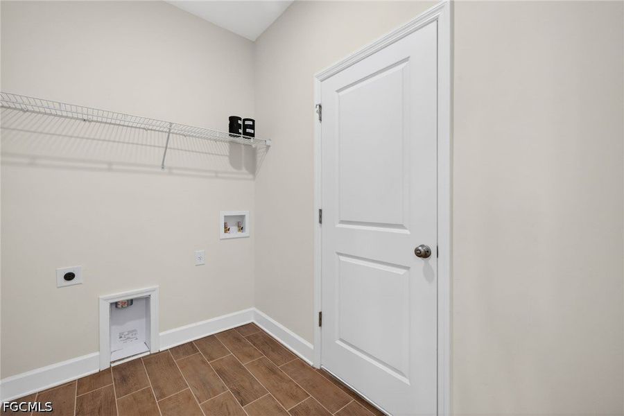 Spacious, unfurnished interior of a new home in Cape Coral, Cape Coral (Image 29). Spacious, unfurnished interior of a new home in Cape Coral, Cape Coral (Image 29).