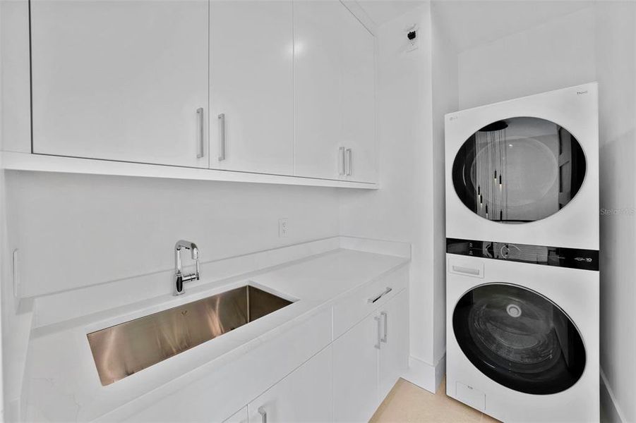 Furnished interior view inside a new home in , Tampa (Image 14).