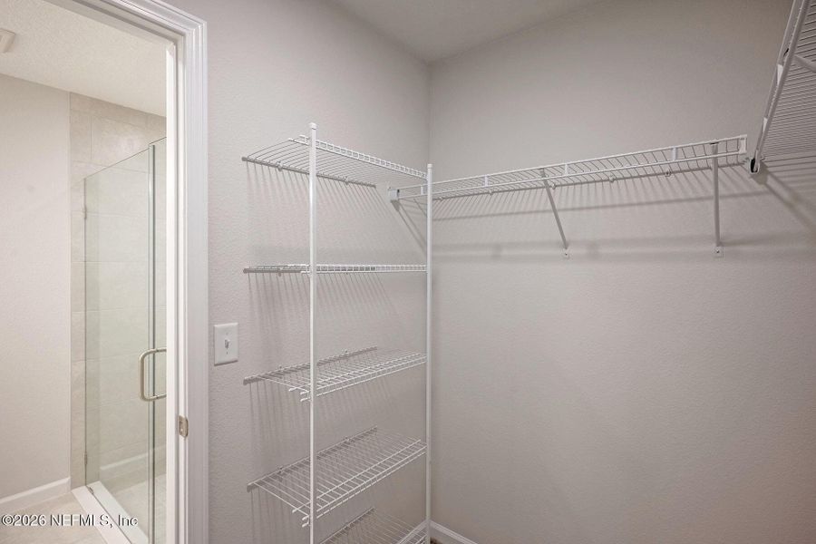 Spacious, unfurnished interior of a new home in , Jacksonville (Image 23).