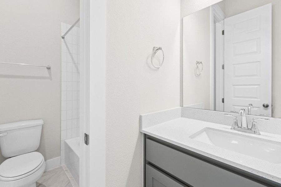 Furnished interior view inside a new home in Double Eagle Ranch, Cedar Creek (Image 6). Furnished interior view inside a new home in Double Eagle Ranch, Cedar Creek (Image 6).