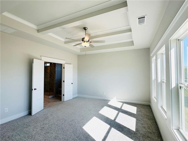 Spacious, unfurnished interior of a new home in Summerlin, Winder (Image 70).