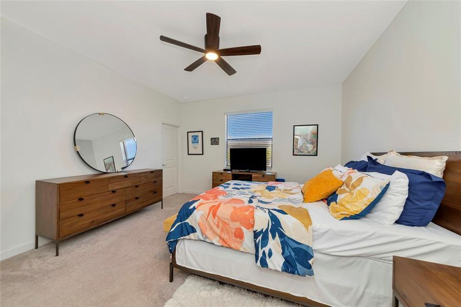 Furnished interior view inside a new home in Lorraine Lakes at Lakewood Ranch, Lakewood Ranch (Image 28).