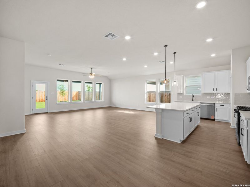 Spacious, unfurnished interior of a new home in Morgan Meadows, San Antonio (Image 14).