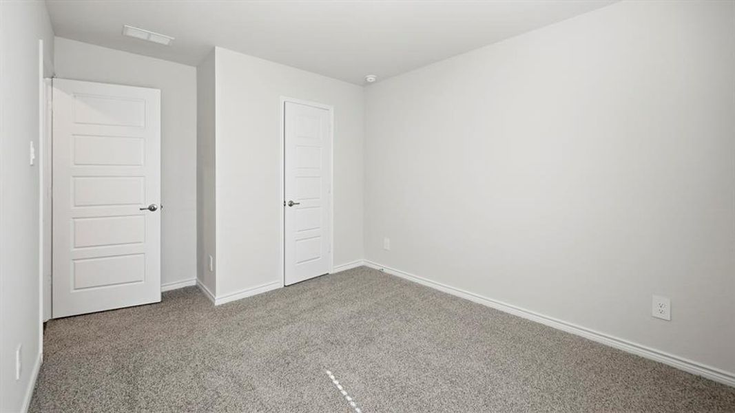 Spacious, unfurnished interior of a new home in Winchester Crossing, Princeton (Image 25).