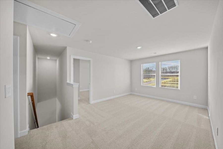 Spacious, unfurnished interior of a new home in Creek Ridge - Signature Collection, Spartanburg (Image 14).