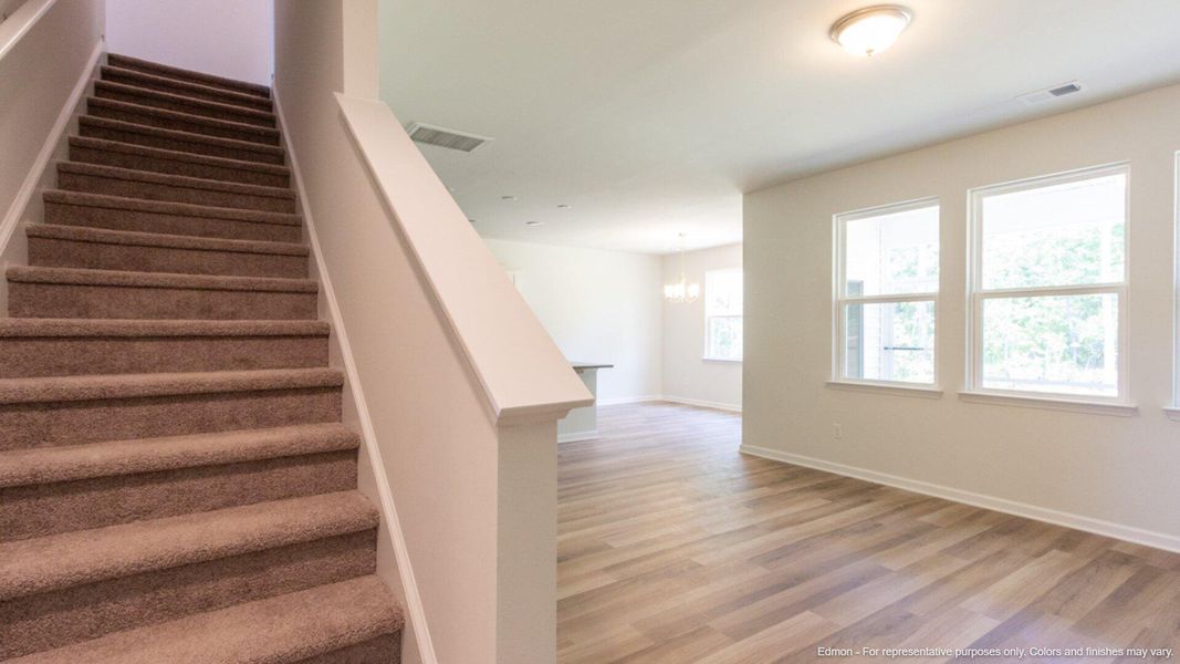 Spacious, unfurnished interior of a new home in Carolina Groves, Moncks Corner (Image 16).