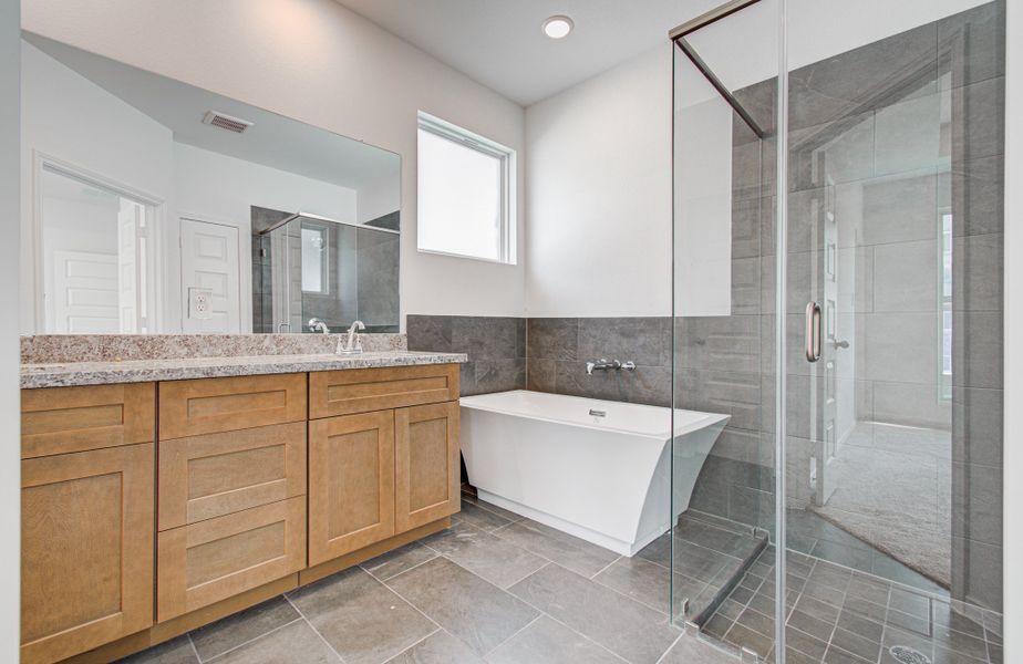 Furnished interior view inside a new home in Harmony Cove, Humble (Image 11).