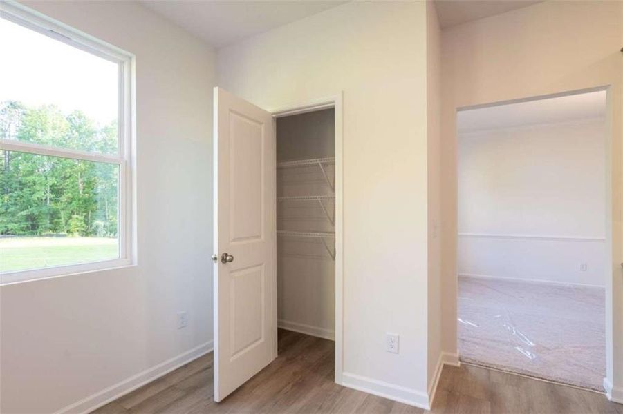 Spacious, unfurnished interior of a new home in Creekside Landing, Dallas (Image 17). Spacious, unfurnished interior of a new home in Creekside Landing, Dallas (Image 17).