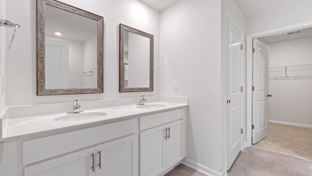 Furnished interior view inside a new home in Sage Grove, Lyman (Image 15).