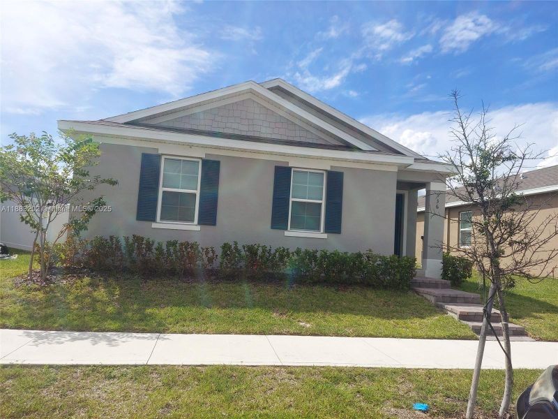 Image 5 of a home in Prairie Oaks.