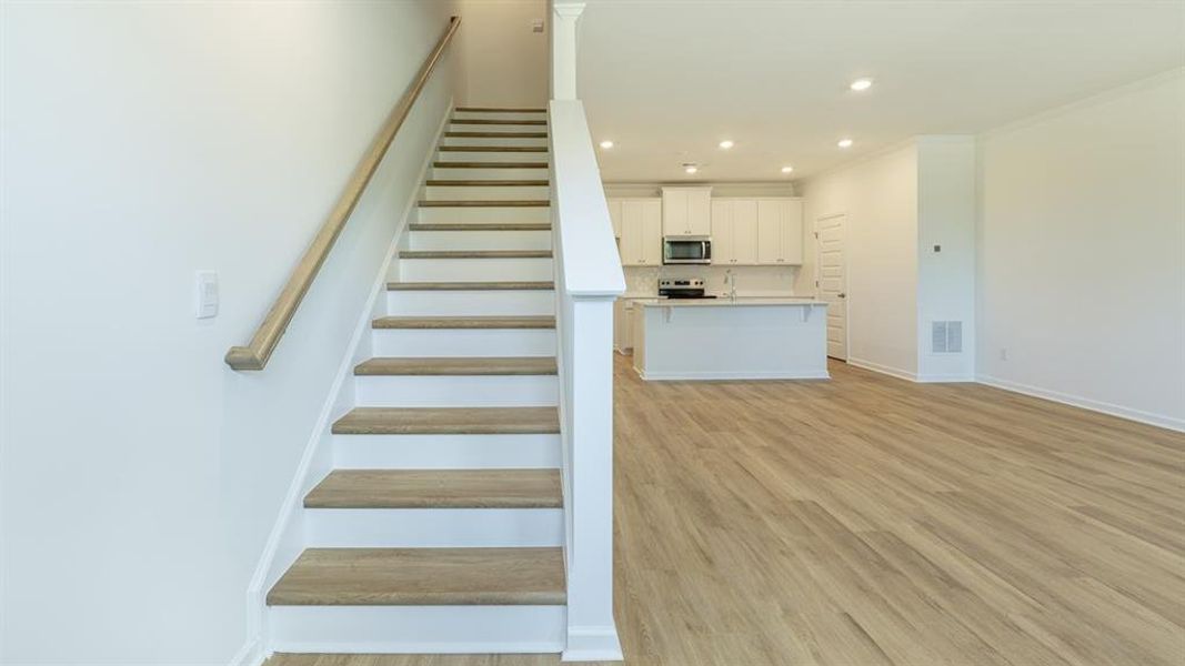 Spacious, unfurnished interior of a new home in Benteen Reserve, Atlanta (Image 16).