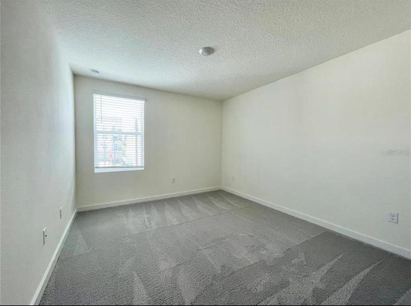 Spacious, unfurnished interior of a new home in , Longwood (Image 13).