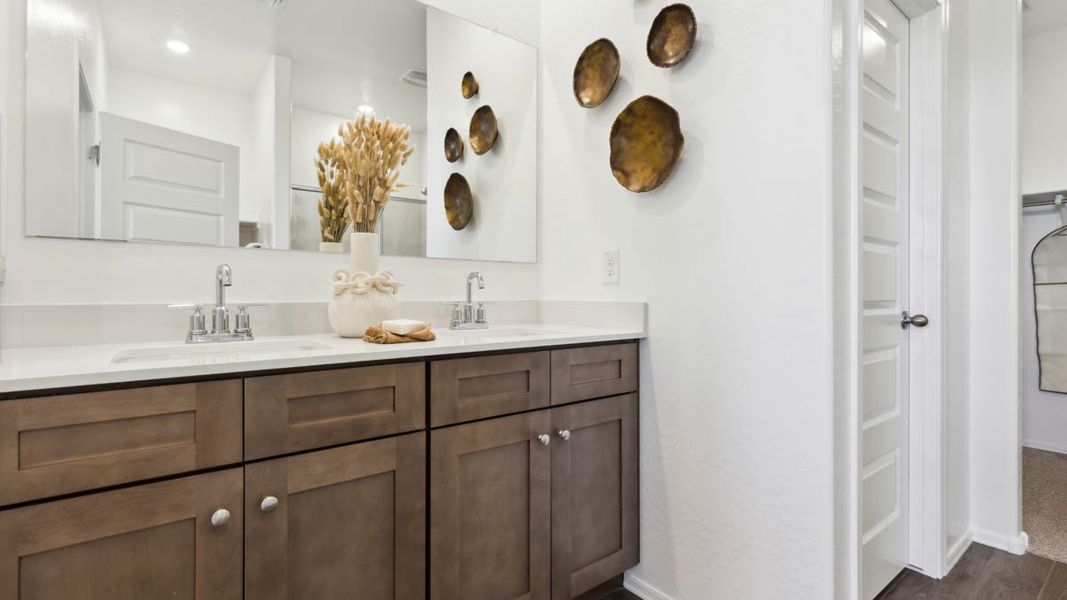 Furnished interior view inside a new home in Moonlight, Maricopa (Image 15).