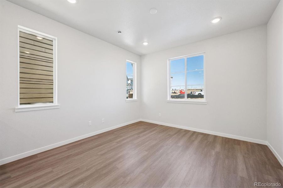Spacious, unfurnished interior of a new home in Windler, Aurora (Image 19).