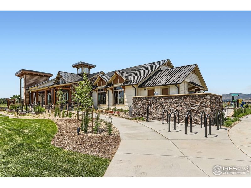 Community amenities in Mountain Brook, Longmont (Image 25).