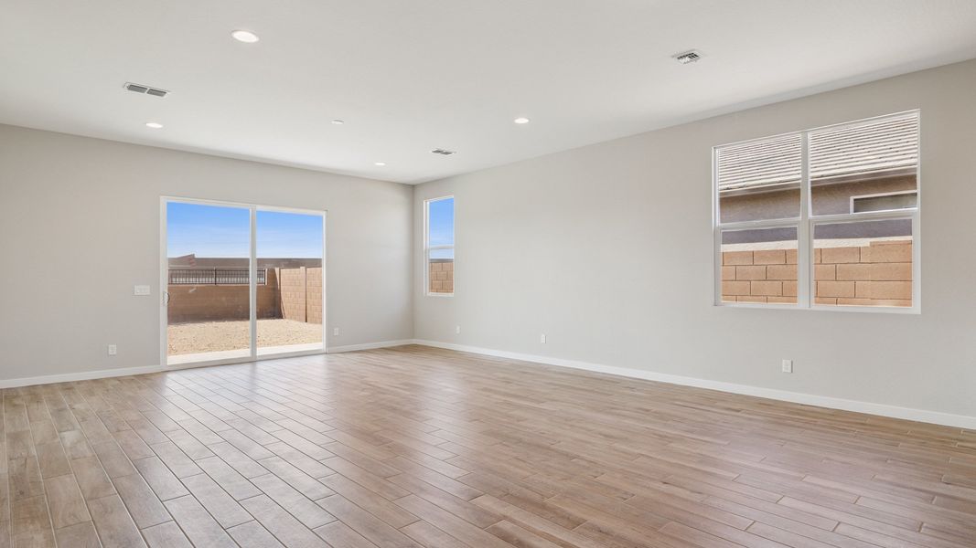 Spacious, unfurnished interior of a new home in Upper Canyon, Phoenix (Image 19).