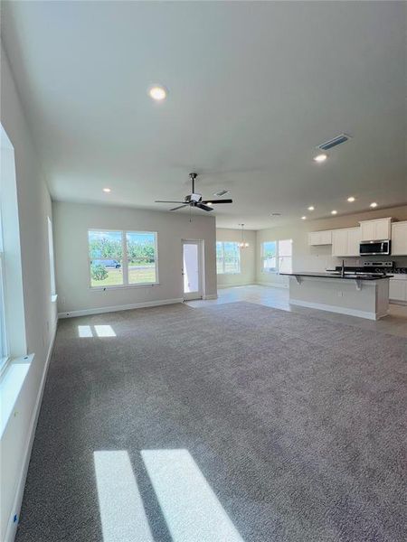 Spacious, unfurnished interior of a new home in Harmony Central, St. Cloud (Image 6).