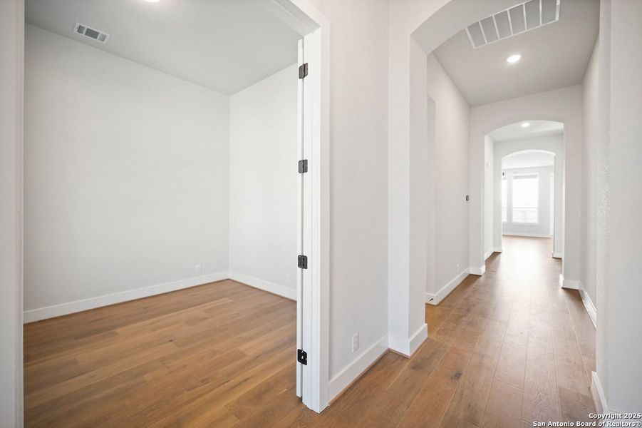 Spacious, unfurnished interior of a new home in Alsatian Oaks: 60ft. lots, Castroville (Image 15).