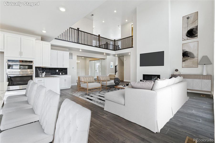 VIRTUALLY STAGED PHOTO VIRTUALLY STAGED PHOTO